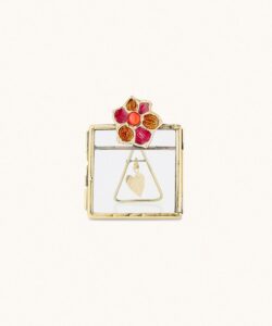 Cameron Flower Frame Mini