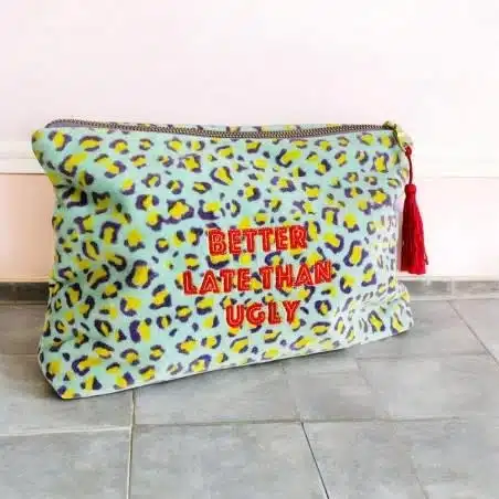 Cosmetic bag Velvet Leo Late or ugly