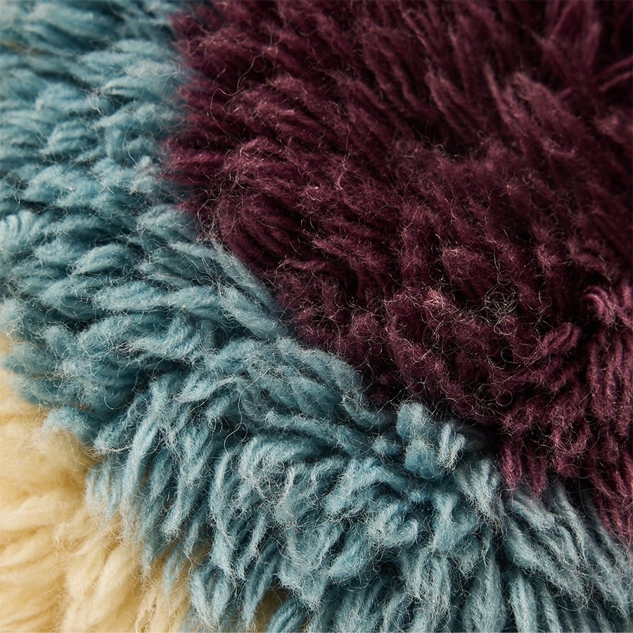 Fluffy cushion - Eye catcher