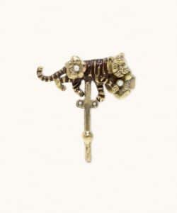 Lacy Tiger Hook