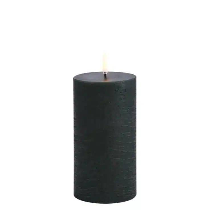 LED pillar candle Rustic 7,8x15cm - Pine green