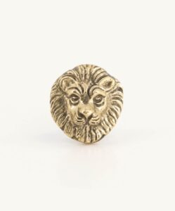 Lovesome Lion Knob