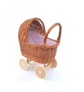 Rieten poppenwagen bloemen