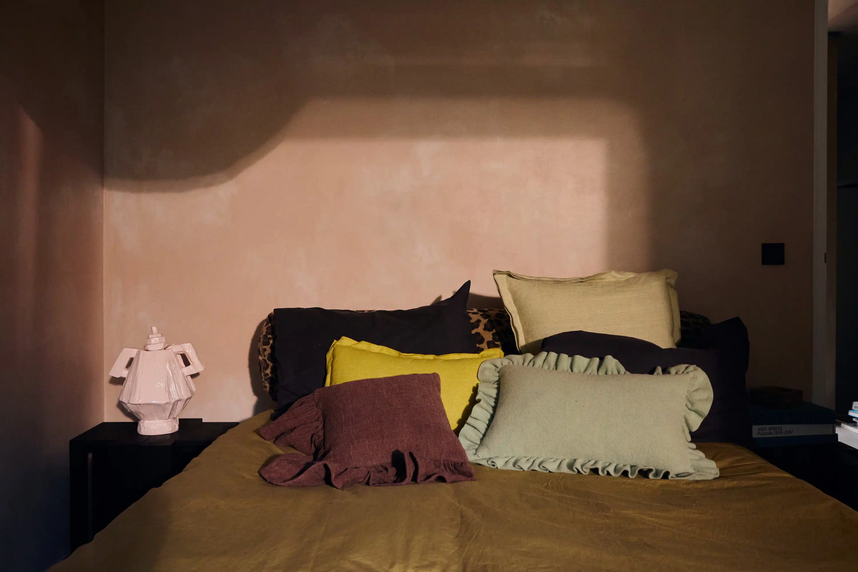 Ruffle cushion - Chestnut