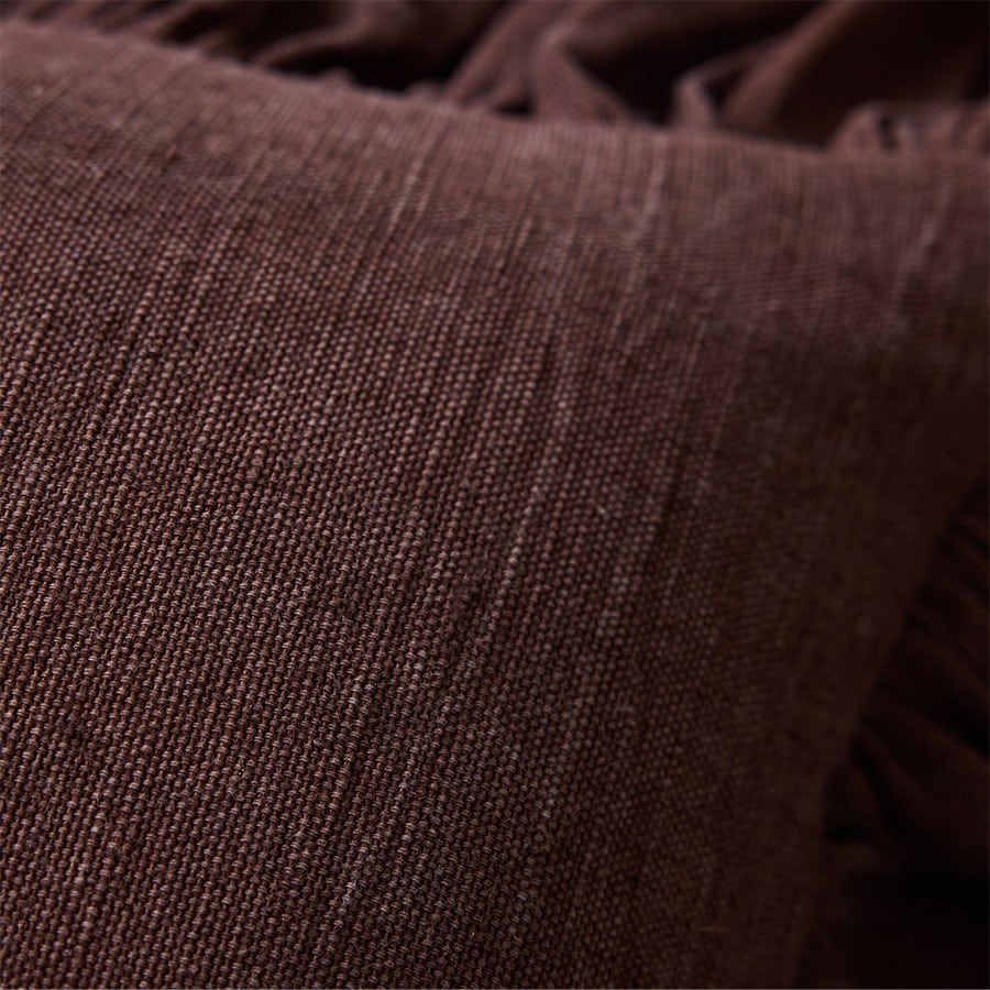 Ruffle cushion - Chestnut