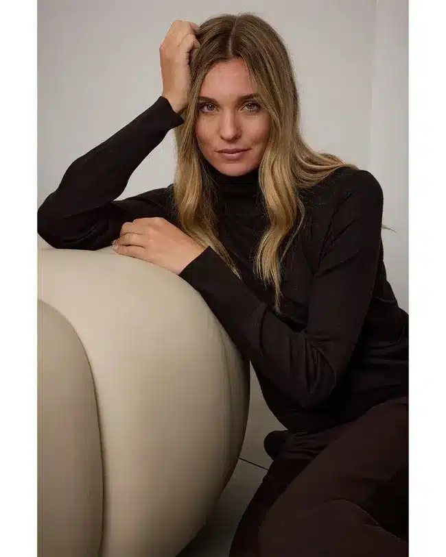 Thamar Rollneck brown