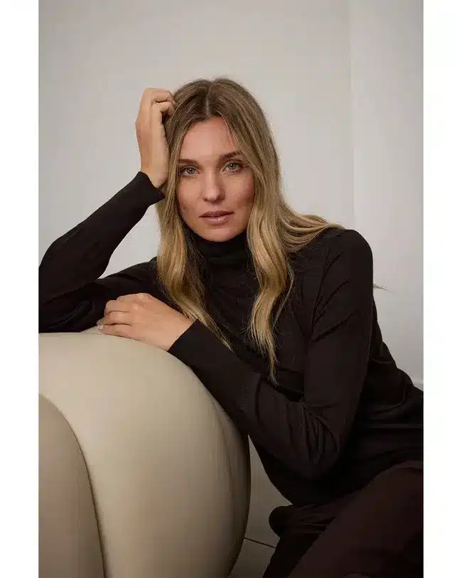 Thamar Rollneck brown