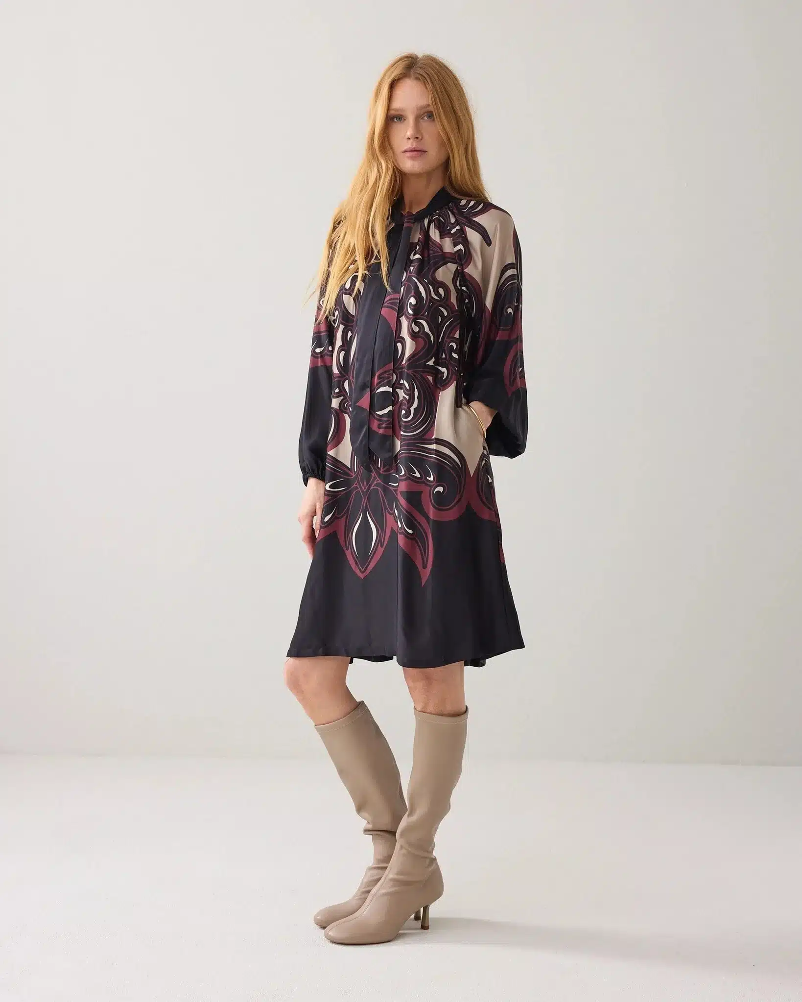 Dress Ornament print – Multicolour