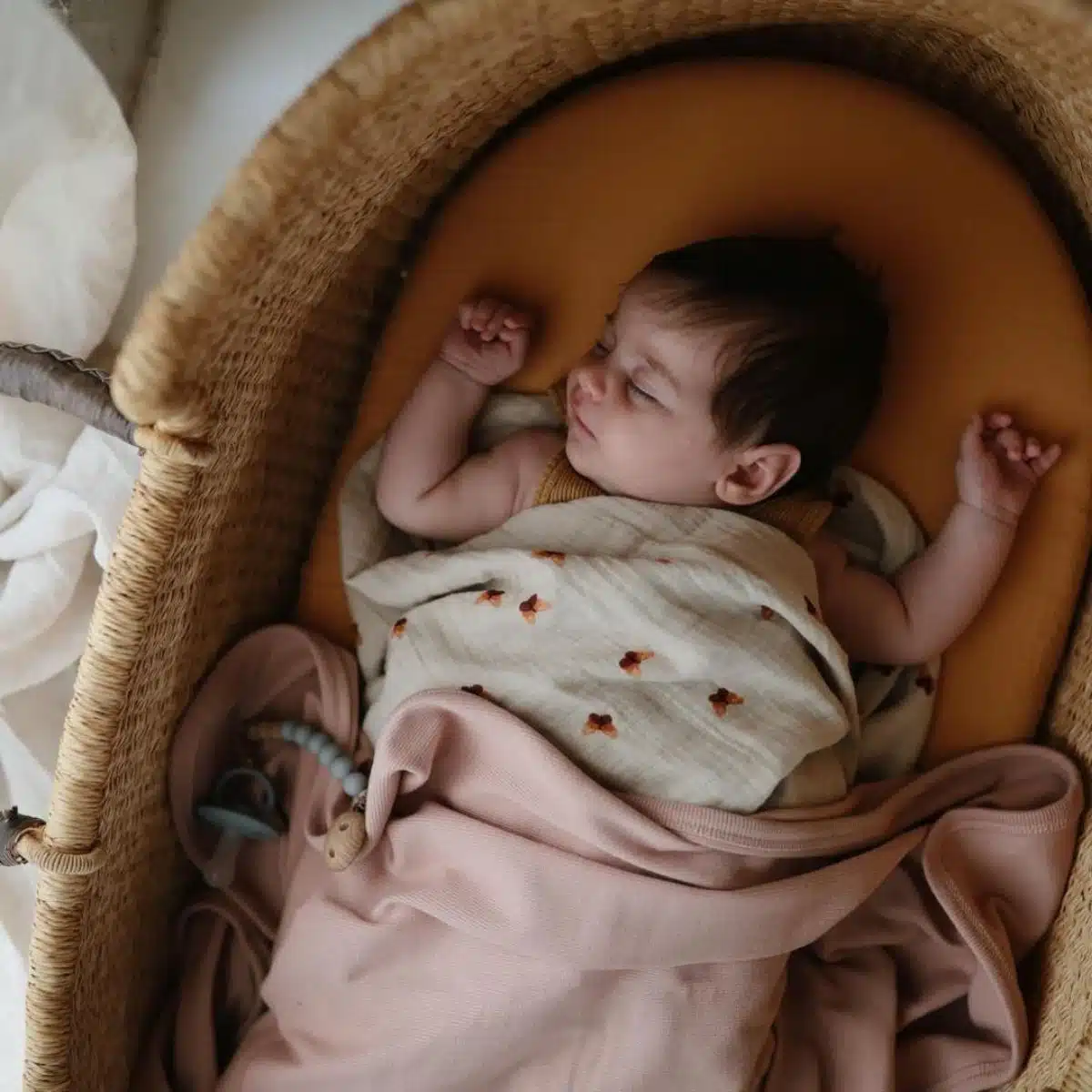 Swaddle 120 x 120cm - Butterflies
