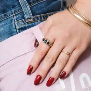 Manicure Burgundy Bloom