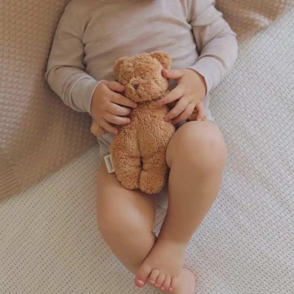 Moonie - Mini Moonie Bear met sensorische korrels – Cappuccino